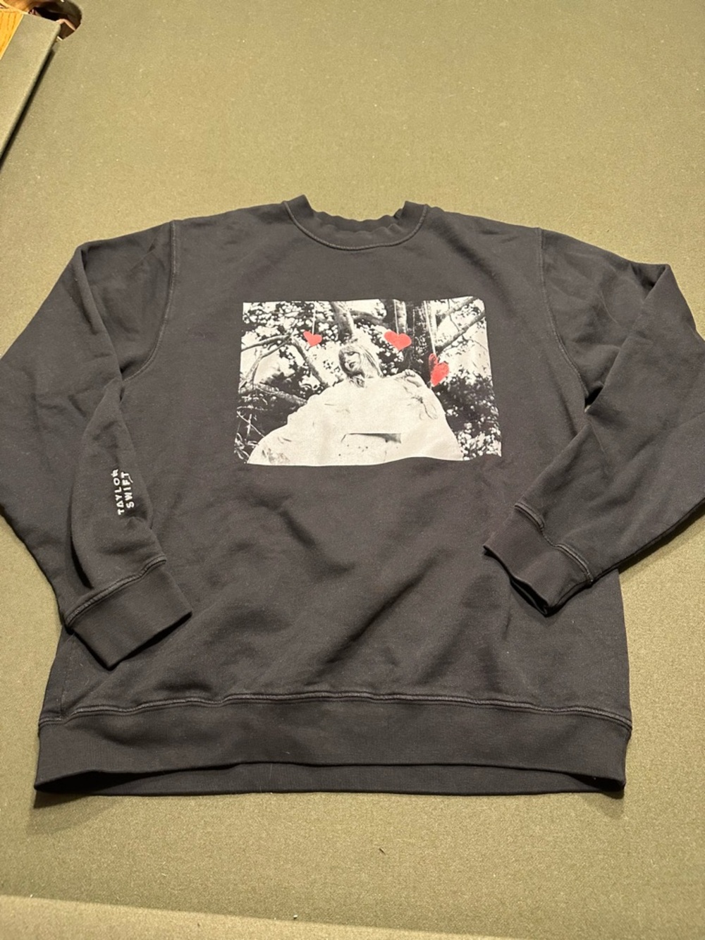 Taylor Swift Home is where the heart is sweatshirt EUC lover official large